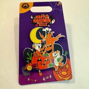 NWT. Chip And Dale Trick Or Treating Halloween 2022 Disney Pin